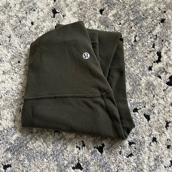 LULULEMON leggings!! - Picture 1 of 2